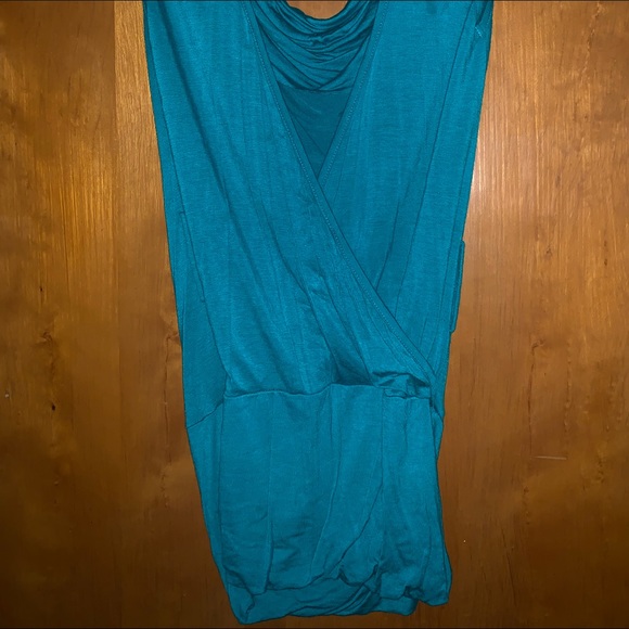 Top - Picture 2 of 2